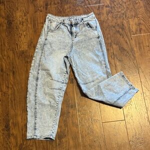 Amazon Light Wash Women's Boyfriend Jeans